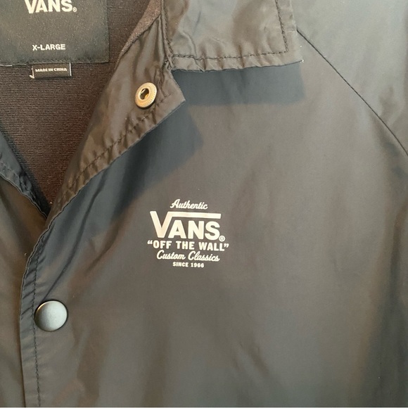 Van’s Boy’s Windbreaker Black Jacket, Size XL *SEE 2nd pic Small Flaw - Picture 3 of 6
